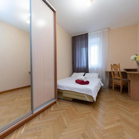Spacious Apartments In The Center Of Obolon 2 Bedrooms Κίεβο Εξωτερικό φωτογραφία
