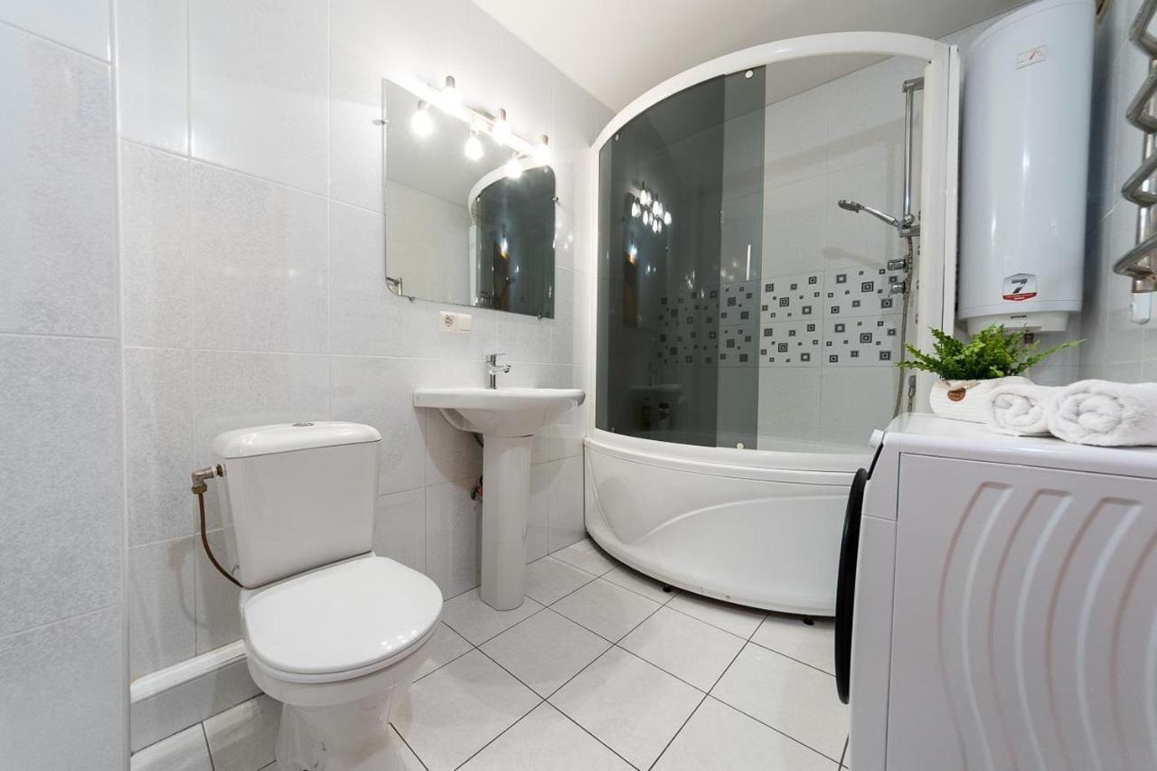 Spacious Apartments In The Center Of Obolon 2 Bedrooms Κίεβο Εξωτερικό φωτογραφία