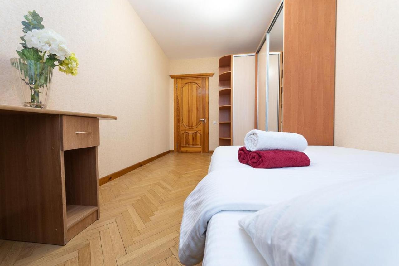 Spacious Apartments In The Center Of Obolon 2 Bedrooms Κίεβο Εξωτερικό φωτογραφία
