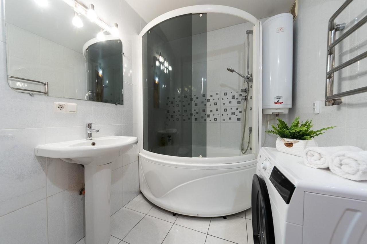 Spacious Apartments In The Center Of Obolon 2 Bedrooms Κίεβο Εξωτερικό φωτογραφία