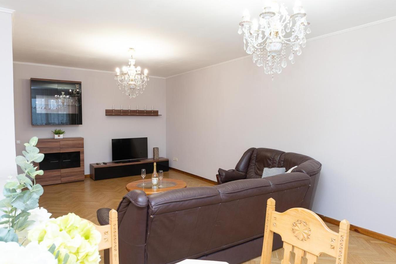 Spacious Apartments In The Center Of Obolon 2 Bedrooms Κίεβο Εξωτερικό φωτογραφία