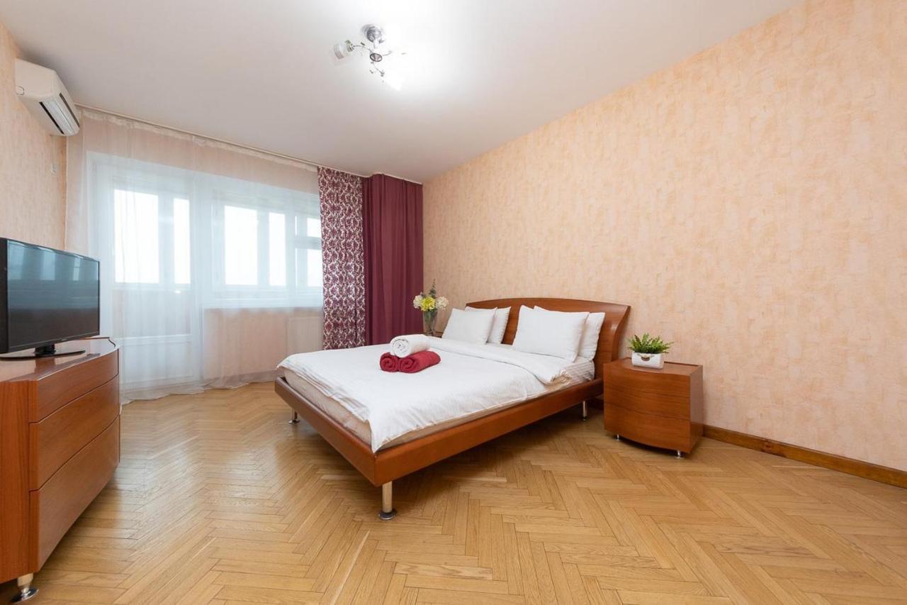Spacious Apartments In The Center Of Obolon 2 Bedrooms Κίεβο Εξωτερικό φωτογραφία