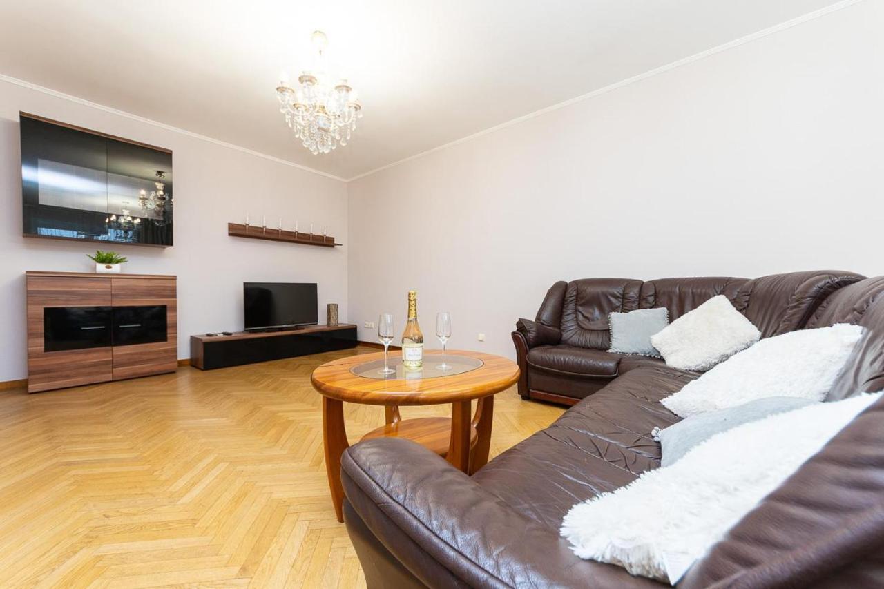 Spacious Apartments In The Center Of Obolon 2 Bedrooms Κίεβο Εξωτερικό φωτογραφία